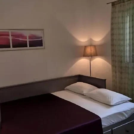 Ro I - Two Bedroom With Balcony 公寓 伯德古拉