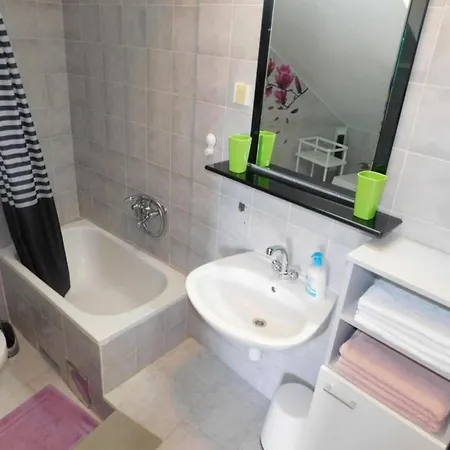 公寓 Ro I - Two Bedroom With Balcony *
