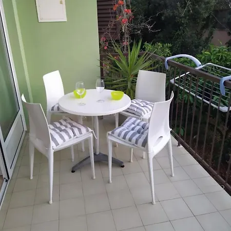 Ro I - Two Bedroom With Balcony 公寓 伯德古拉